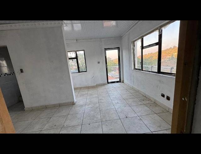 8 BEDROOM HOUSE FOR SALE IN KENSINGTON